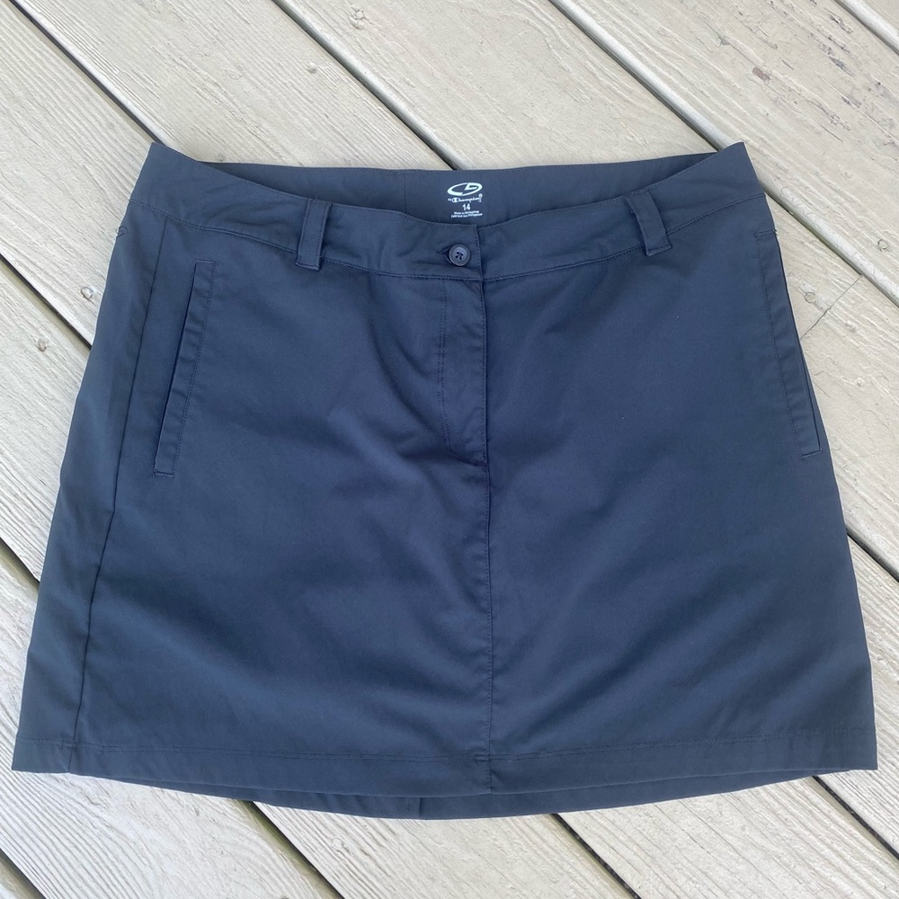 NWOT Champion - Woman’s black stretch skort, Size: 14